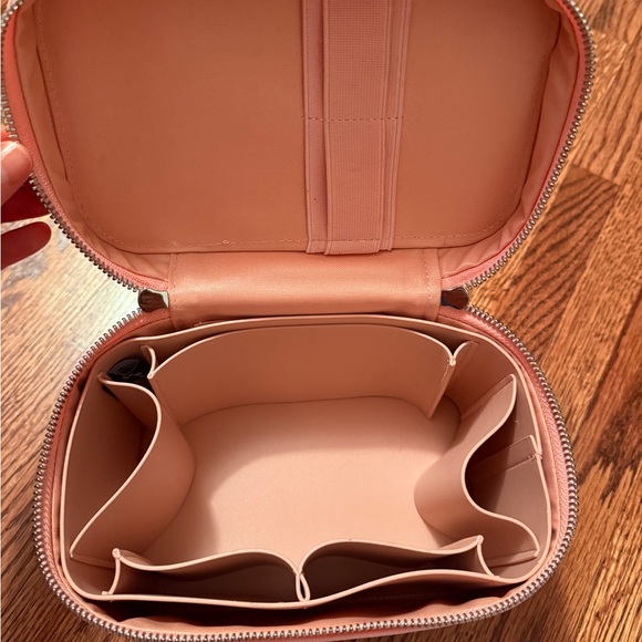 Etoile Vanity Case - Picture 3 of 13